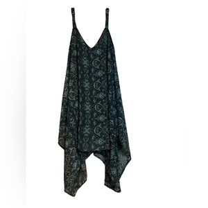 Ana & Rose Handkerchief Top